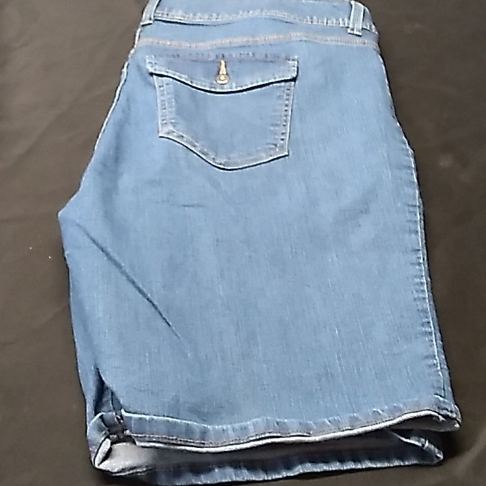 Lee riders ladies Bermuda shorts